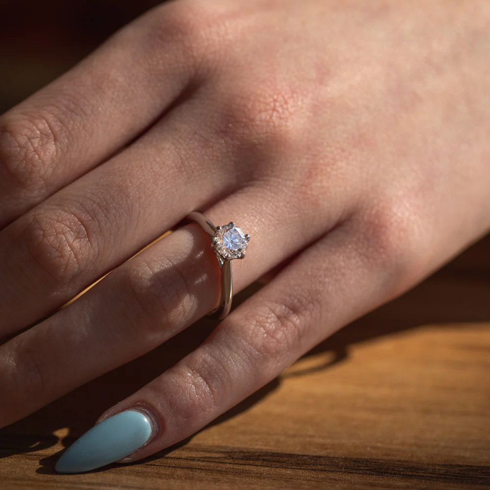 Luminesce Lab Grown 1 Carat Solitaire Ring in 14ct White Gold - Image 4