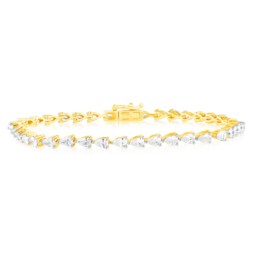 Luminesce Lab Grown 10ct Yellow Gold Fancy Bracelet in 3.2 Carat Diamond