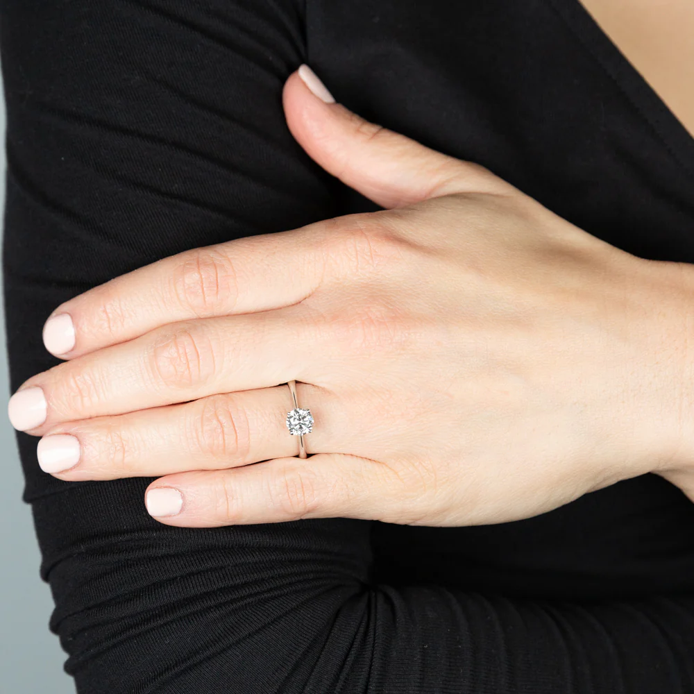 Luminesce Lab Grown 14ct White Gold 1 Carat Solitaire Ring - Image 3