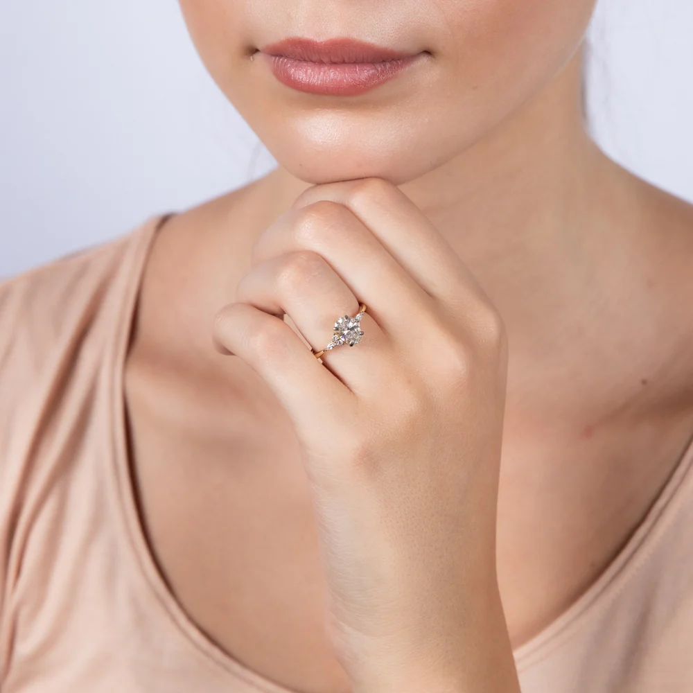 Luminesce Lab Grown 18ct Yellow Gold 1.10 Carat Diamond Solitaire Ring with 1 Carat Oval Center Diamond - Image 5