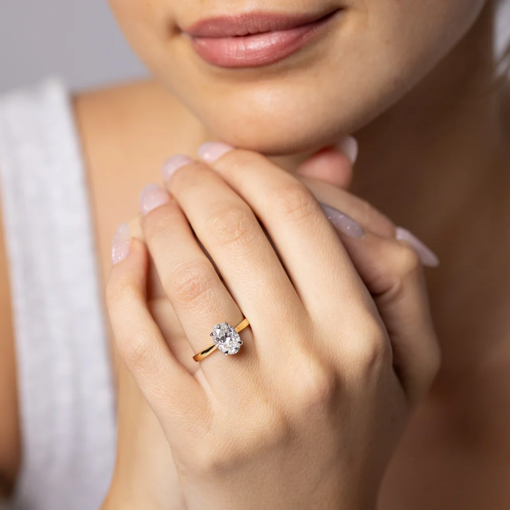 Luminesce Lab Grown 2 Carats Certified Oval Diamond Solitaire Ring in 18ct Yellow Gold - Image 3