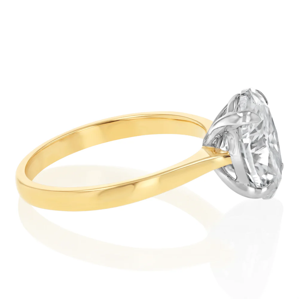 Luminesce Lab Grown 3 Carats Certified Oval Diamond Solitaire Ring in 18ct Yellow Gold - Image 2
