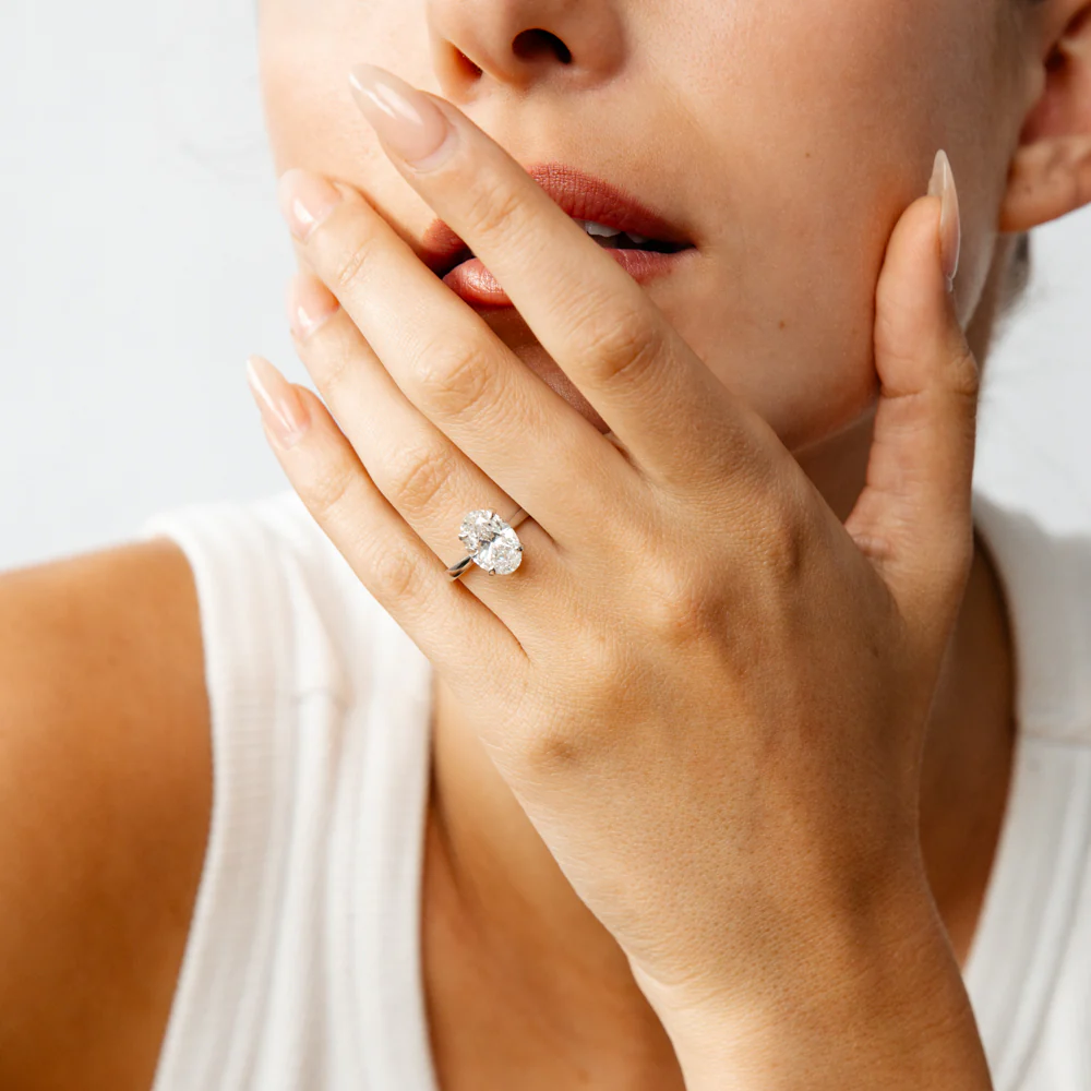 Luminesce Lab Grown 3 Carats Certified Oval Diamond Solitaire Ring in 18ct Yellow Gold - Image 4