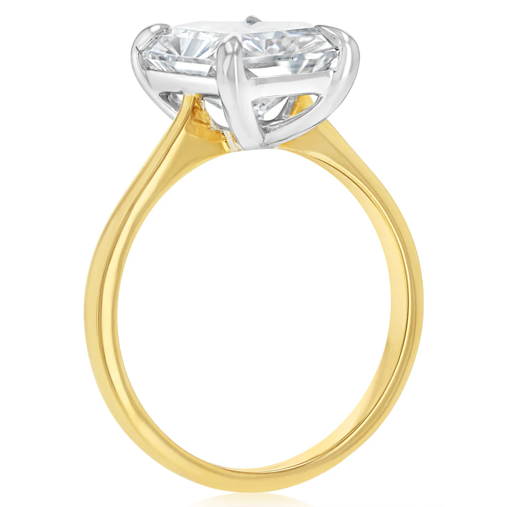 Luminesce Lab Grown 4 Carats Certified Radiant Diamond Solitaire Ring in 18ct Yellow Gold - Image 3