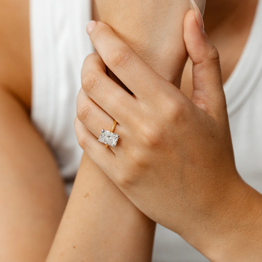 Luminesce Lab Grown 4 Carats Certified Radiant Diamond Solitaire Ring in 18ct Yellow Gold - Image 4