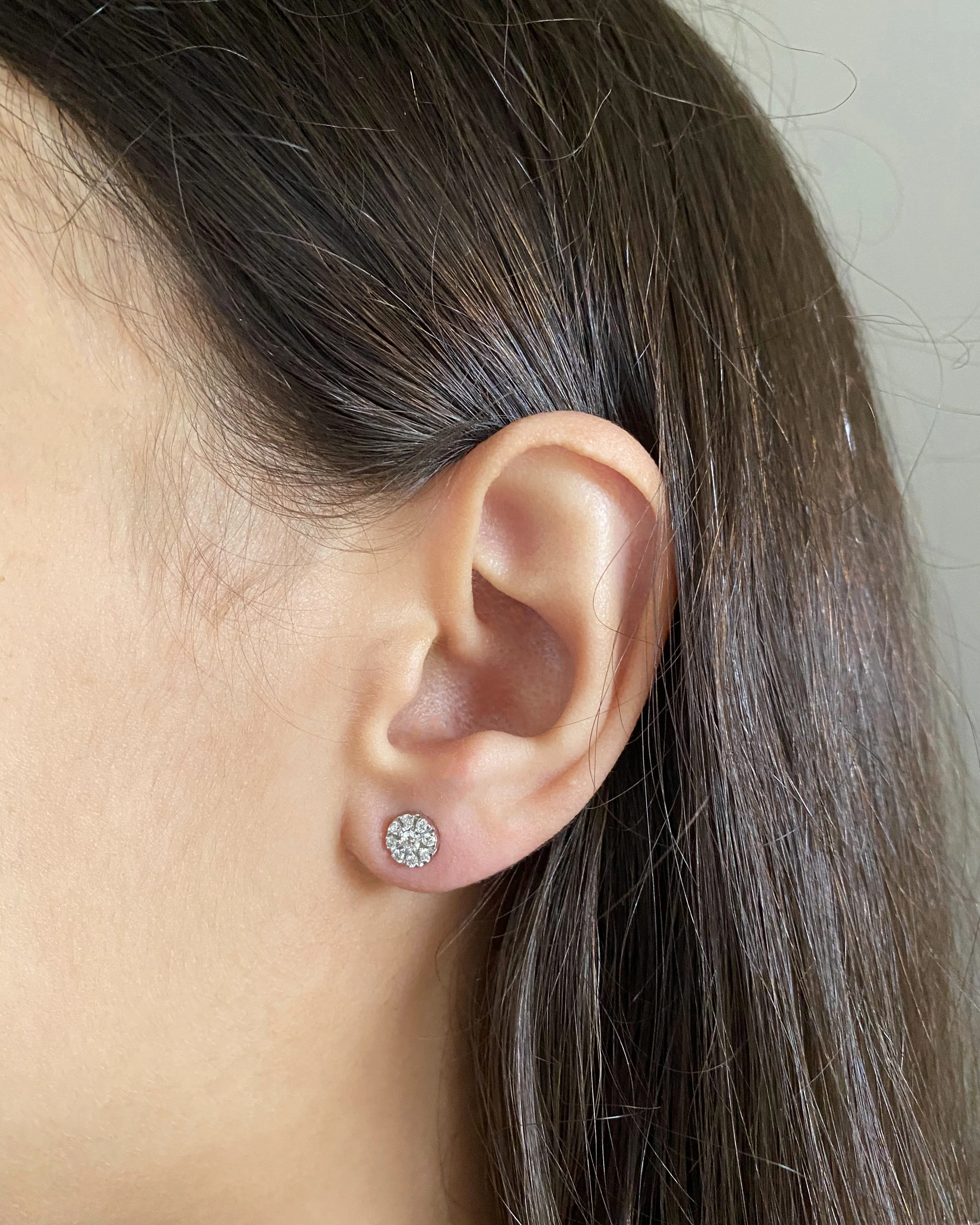 Luminesce Lab Grown 9ct White Gold 1/3 Carat Diamond Stud Earrings with 18 Diamonds - Image 2