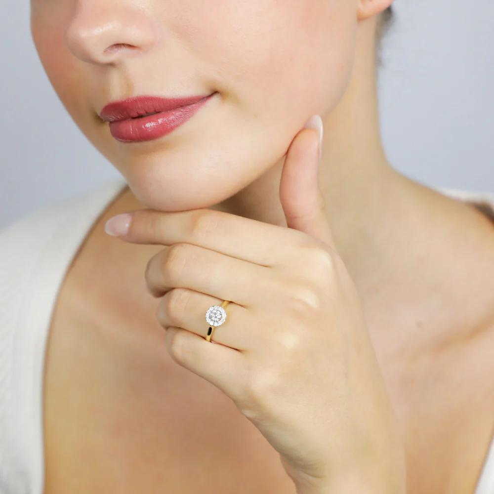Luminesce Lab Grown 9ct yellow Gold 0.40 Carat Halo Brilliant Cut Ring - Image 4