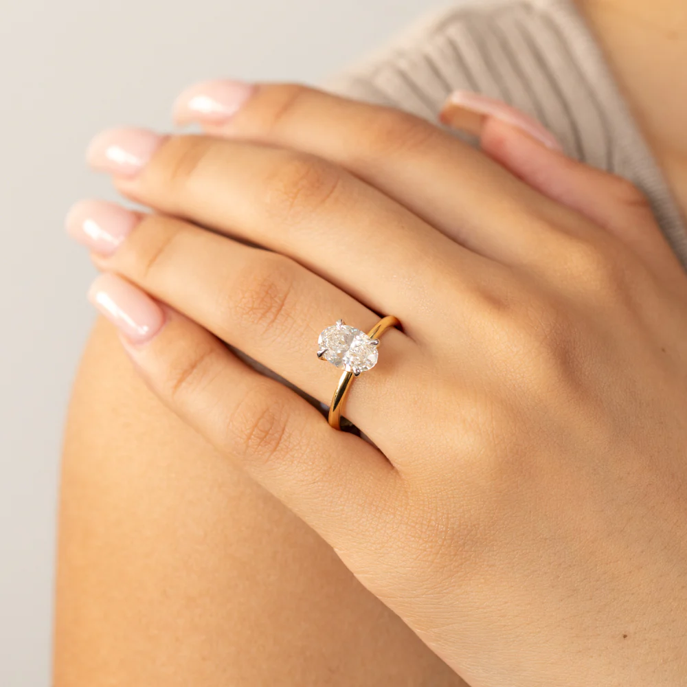 Luminesce Lab Grown Certified 2 Carat Oval Diamond Ring in 18ct Yellow Gold - Image 5