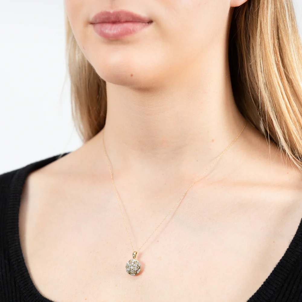 Luminesce Lab Grown Diamond Pendant in 9ct Yellow Gold - Image 2