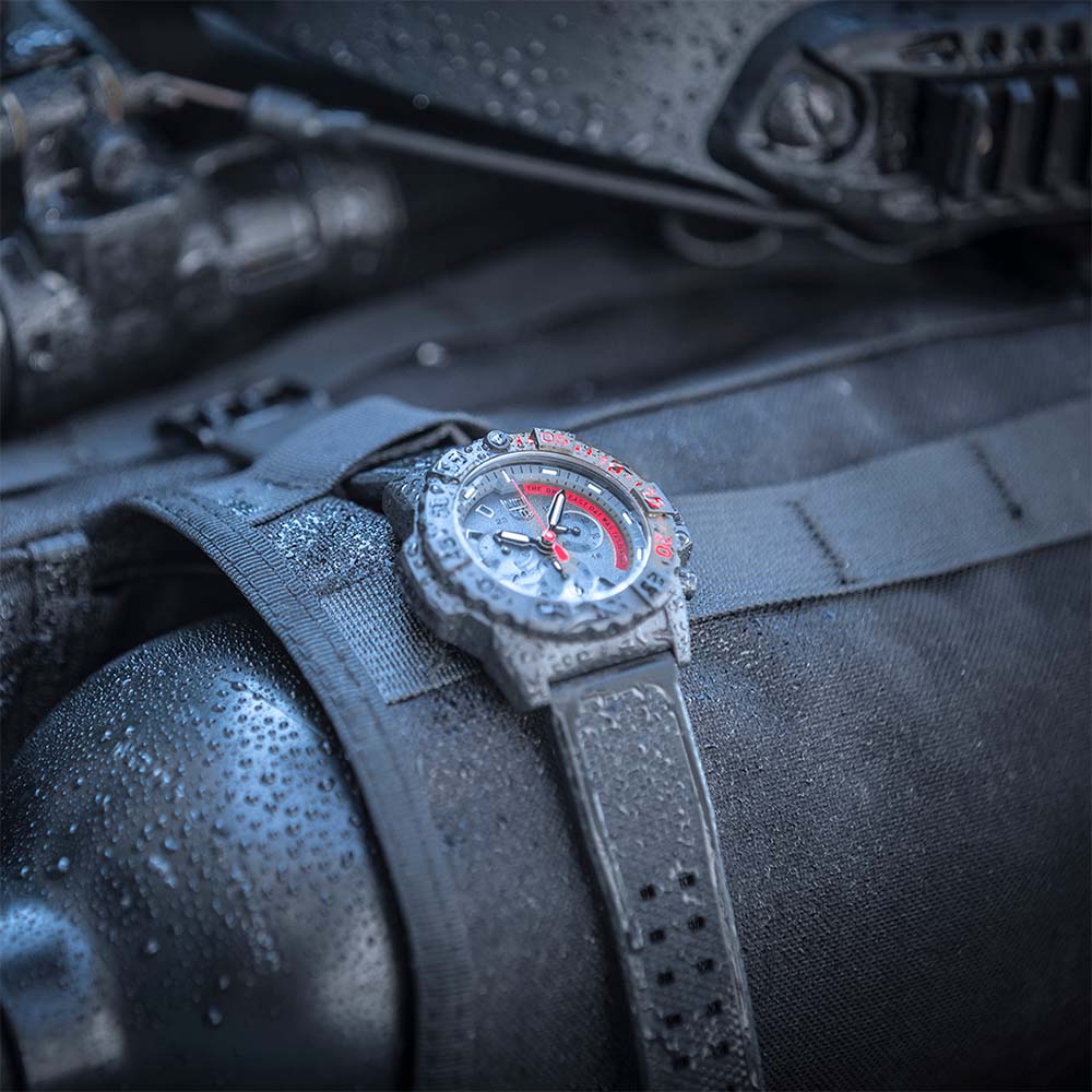 Luminox Navy Seal XS.3581.EY Chronograph - Image 9