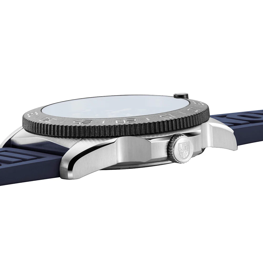 Luminox Pacific Diver Red Bull Ampol Racing Limited Edition XS.3143.ARB.N Chronograph - Image 3