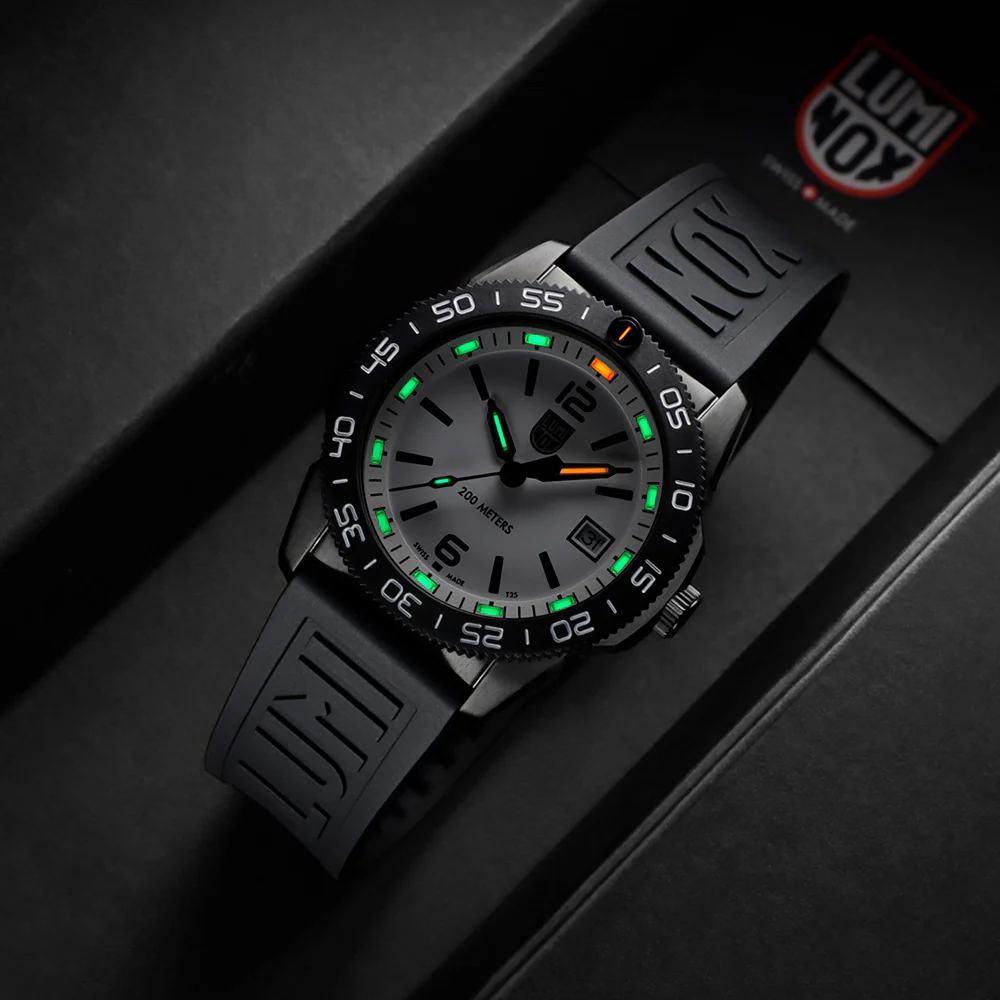 Luminox Pacific Diver XS.3127M - Image 10