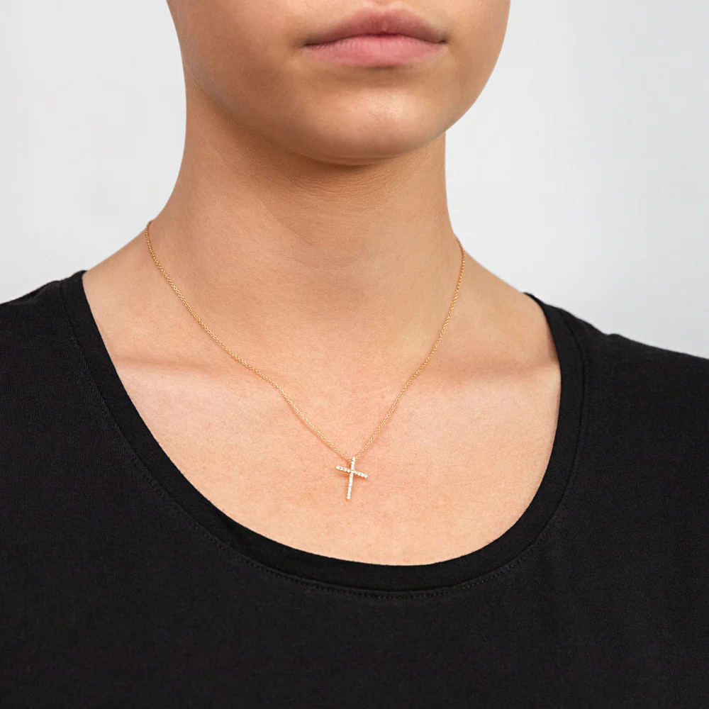 Memoire 18ct Yellow Gold 1/5 Carat Diamond Single Prong Cross Pendant on 45cm Chain - Image 2