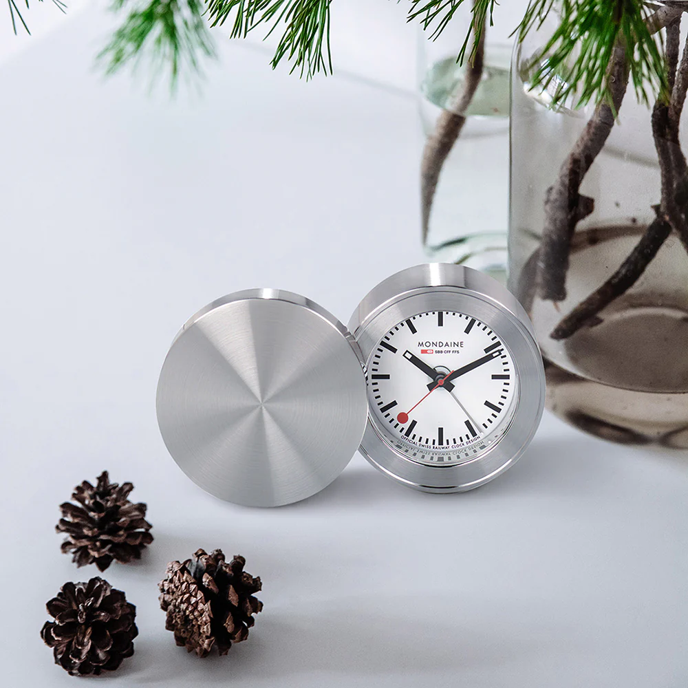 Mondaine MSM64410 Travel Alarm Clock - Image 5