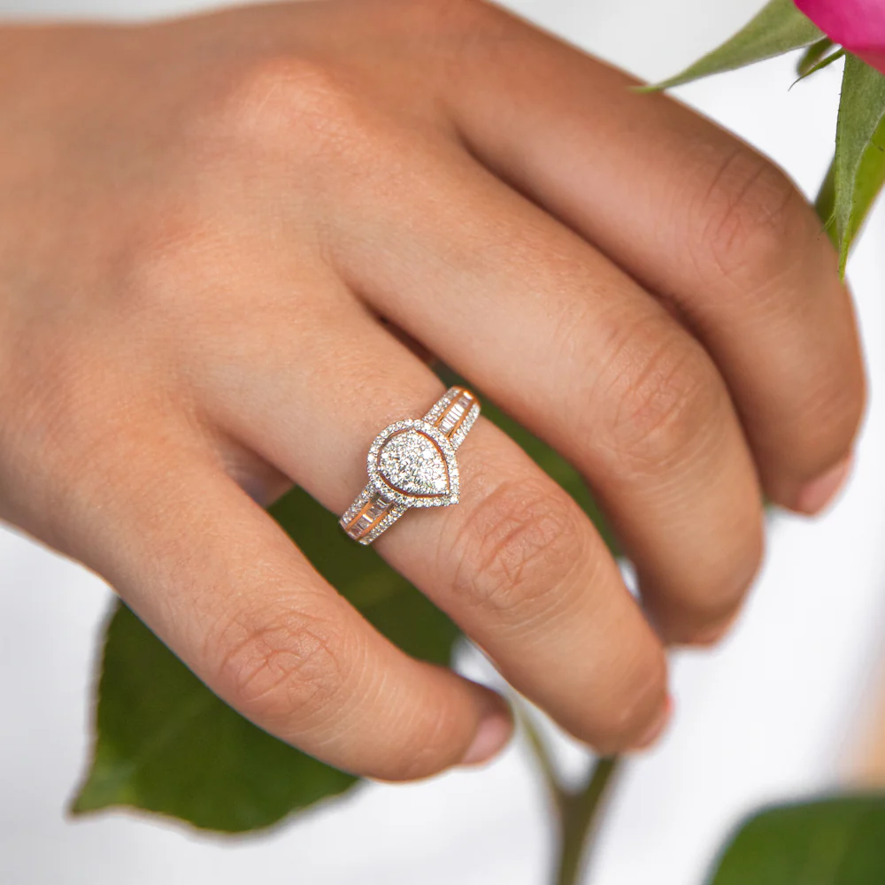 Pear Illusion Set Diamond Ring in 9ct Yellow Gold - Image 3