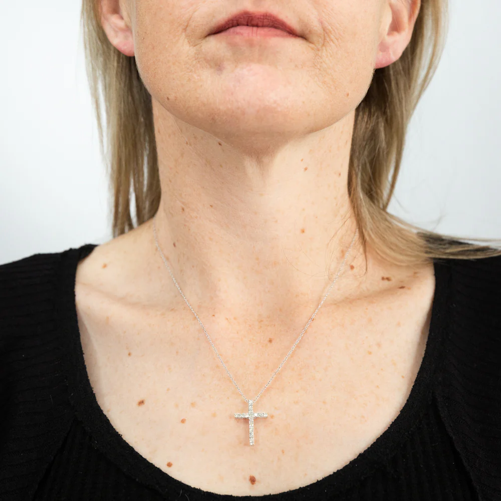 Silver 1/2 Carat Diamond Cross Pendant on 46cm Chain - Image 2