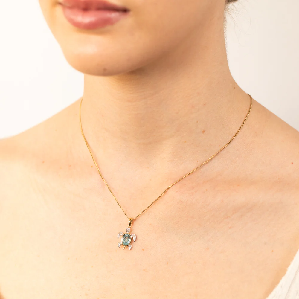 Sky Blue Topaz Tortoise Pendant with 5 Diamonds in 9ct Yellow Gold - Image 2