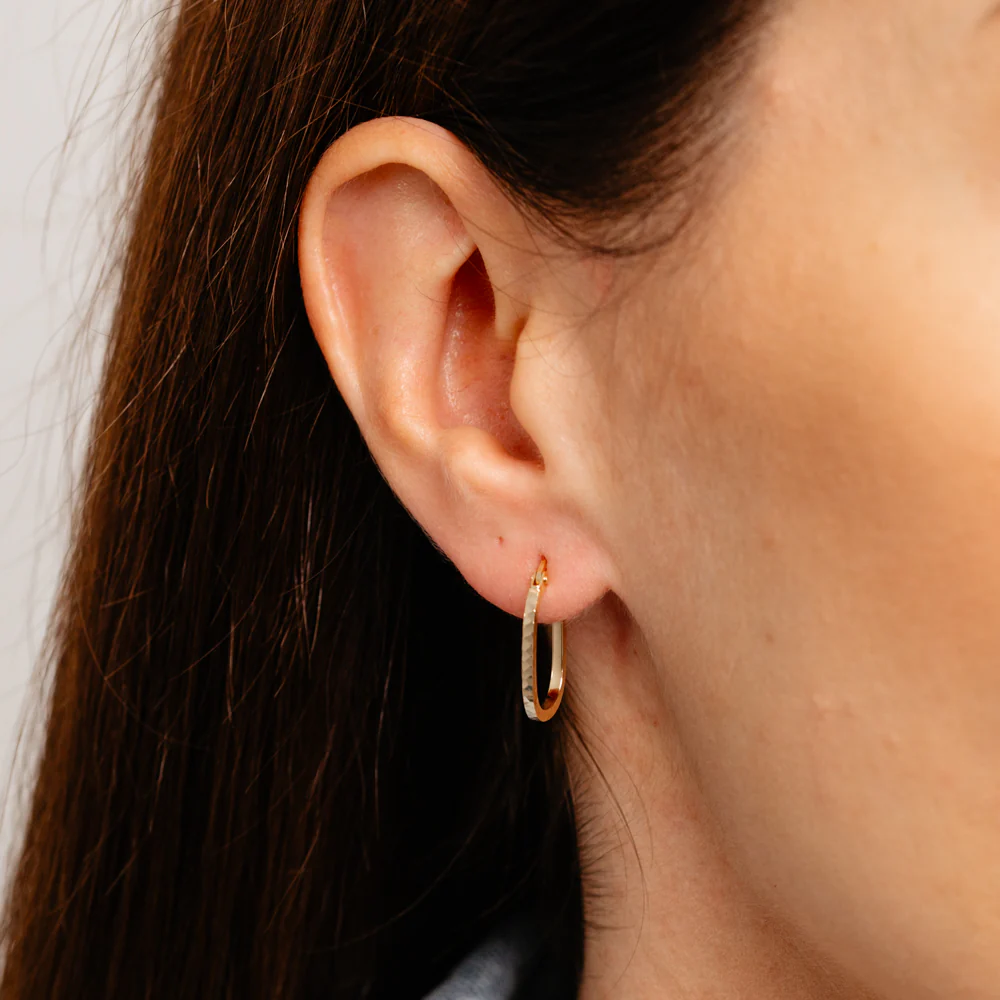Small Oval Hoop Earrings in 9ct Yellow Gold - Image 3