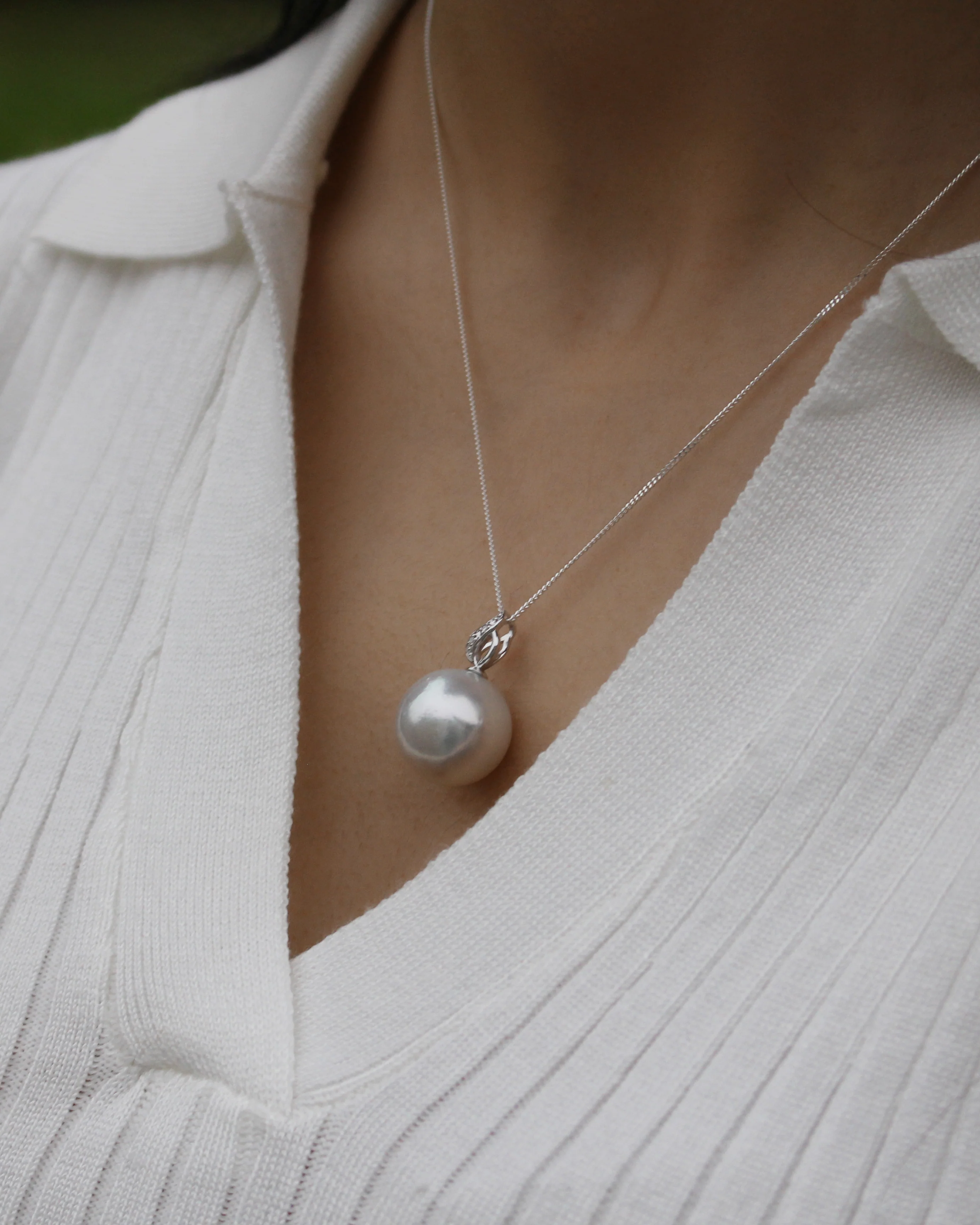South Sea Pearl & Diamond Pendant - Image 2