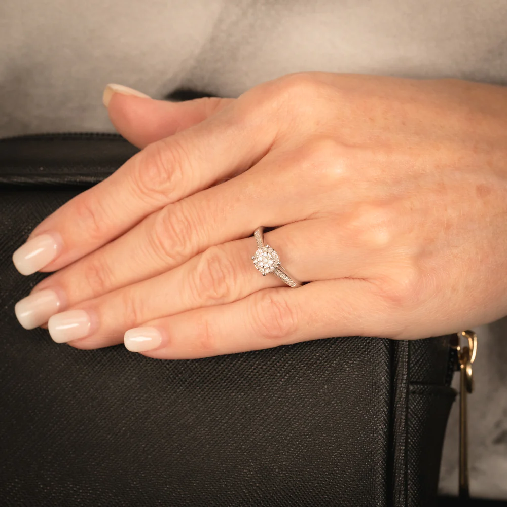 Sterling Silver 1/6 Carat Diamond Ring - Image 3