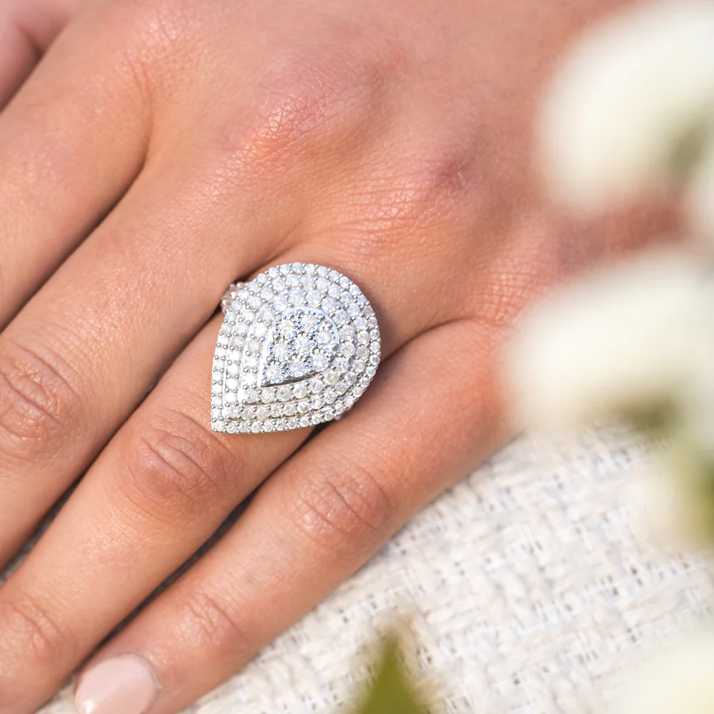 Sterling Silver and 9ct Yellow Gold 3 Carat Diamond Pear Shaped Cluster Ring - Image 4