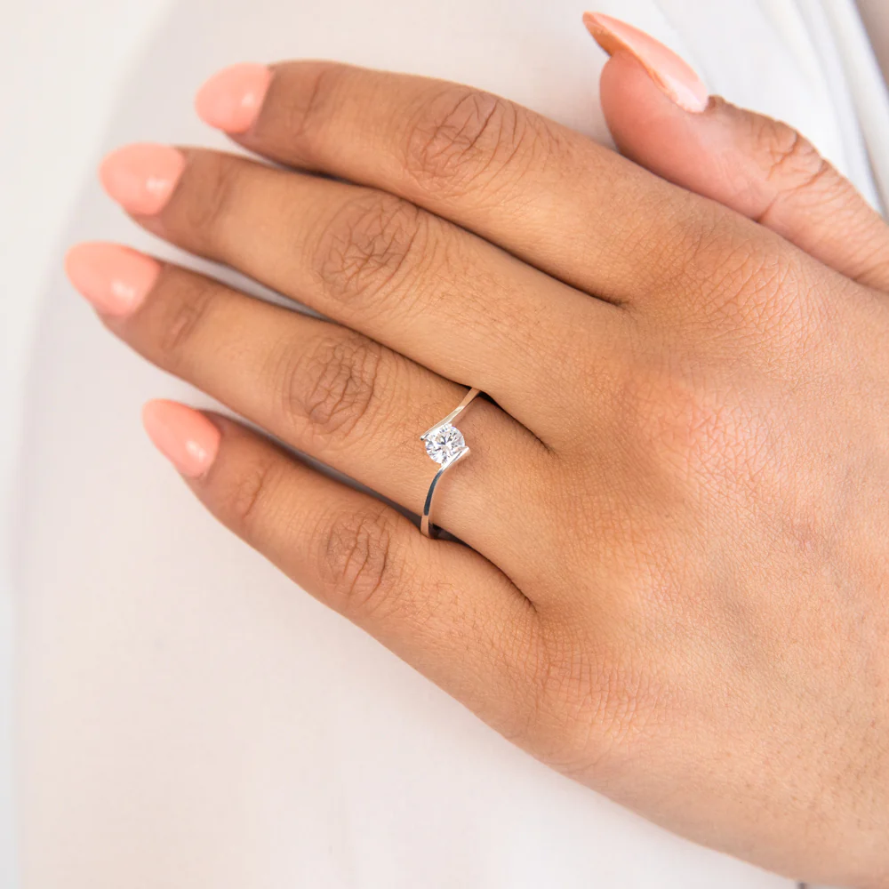 Sterling Silver Cubic Zirconia Bezel Ring - Image 4