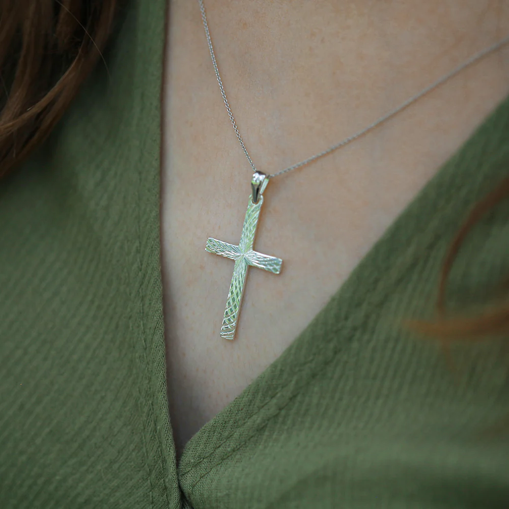 Sterling Silver Diamond Cut 35mm Cross Pendant - Image 3