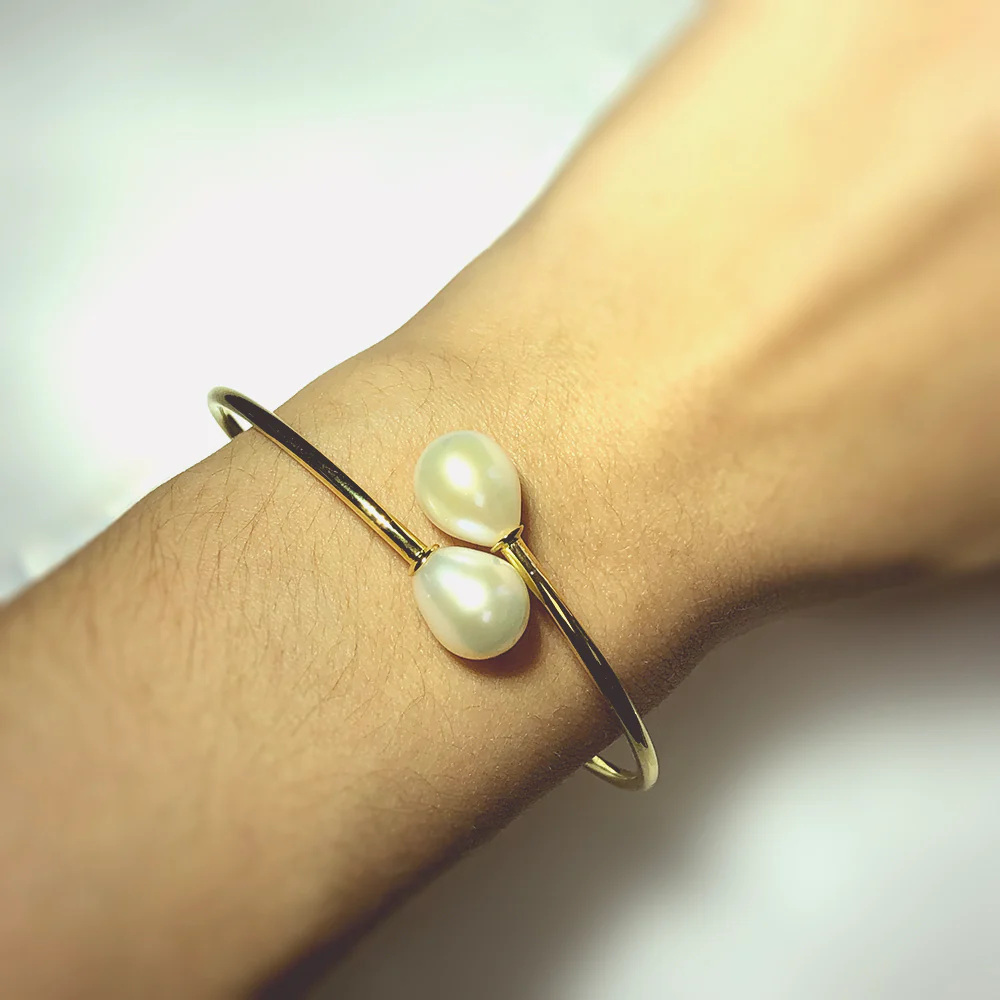 Sterling Silver Gold Plated 8-10mm Freshwater Pearl Bangle - Image 3
