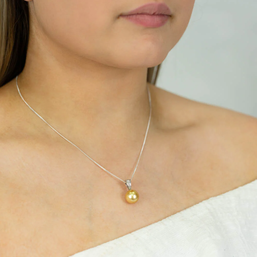 Sterling Silver Golden South Sea approx 10-12mm & Diamond Pendant - Image 2