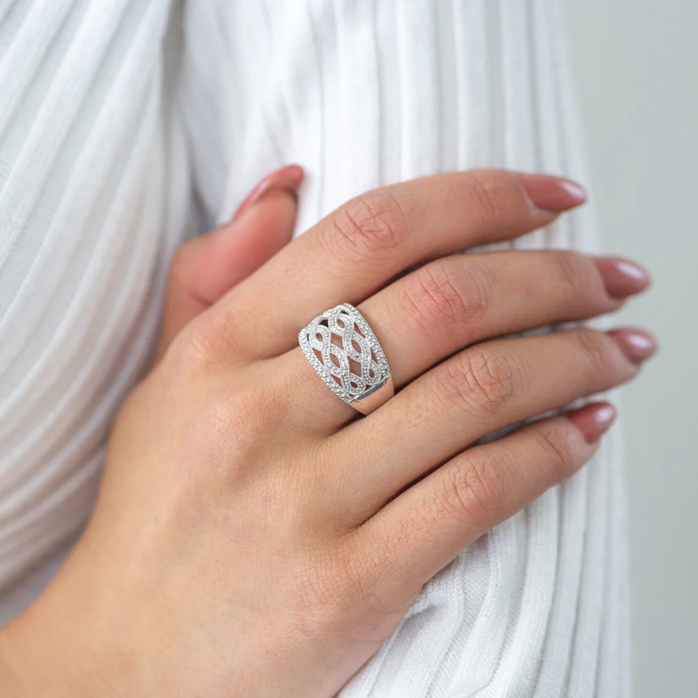 Sterling Silver Infinity Diamond Ring with 1 Brilliant Cut Diamond - Image 2