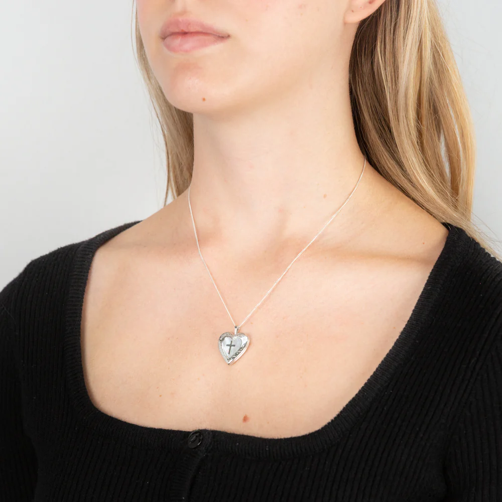 Sterling Silver Mother Of Pearl 20mm Heart Locket - Image 3