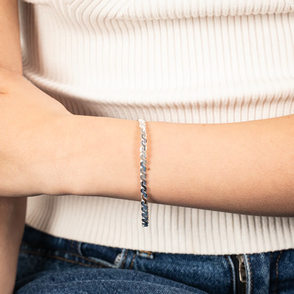 Sterling Silver Serpentine 150 Gauge 19cm Bracelet - Image 3