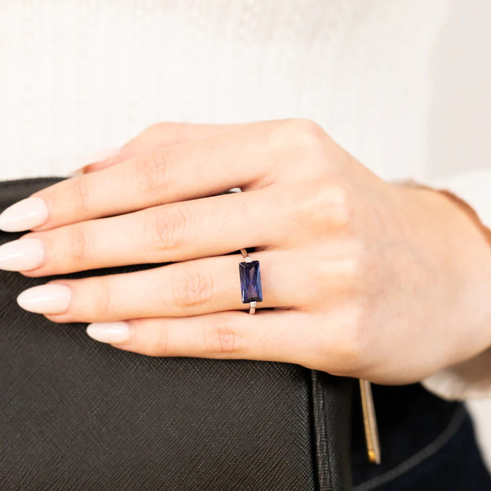 Sterling Silver Tanzanite Colour Rectangular Zirconia Ring - Image 3