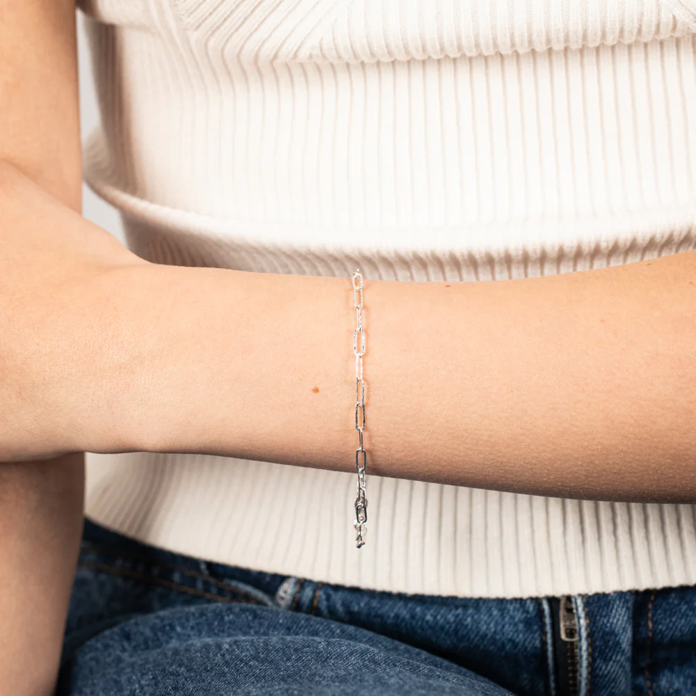 Sterling Silver Textured Paperclip 60 Gauge 19cm Chain - Image 3