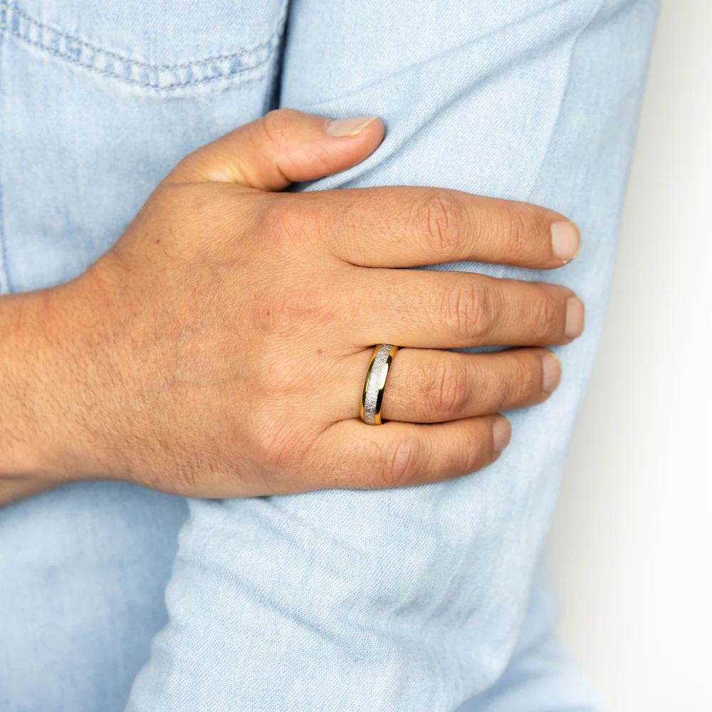 Textured Silver Stripe Gold Polished 6mm Tungsten Ring - Image 2