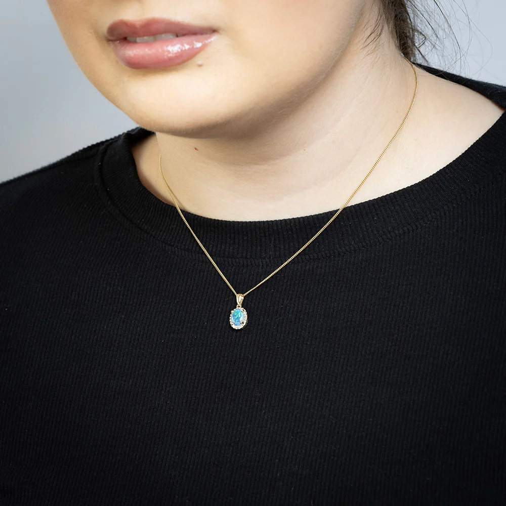 Triplet Oval Diamond Pendant in 9ct Yellow Gold - Image 2