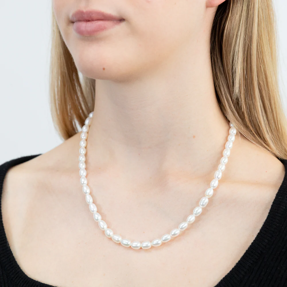 White 6-7mm Freshwater Pearl 45cm Necklace with Sterling Silver Clasp - Image 3