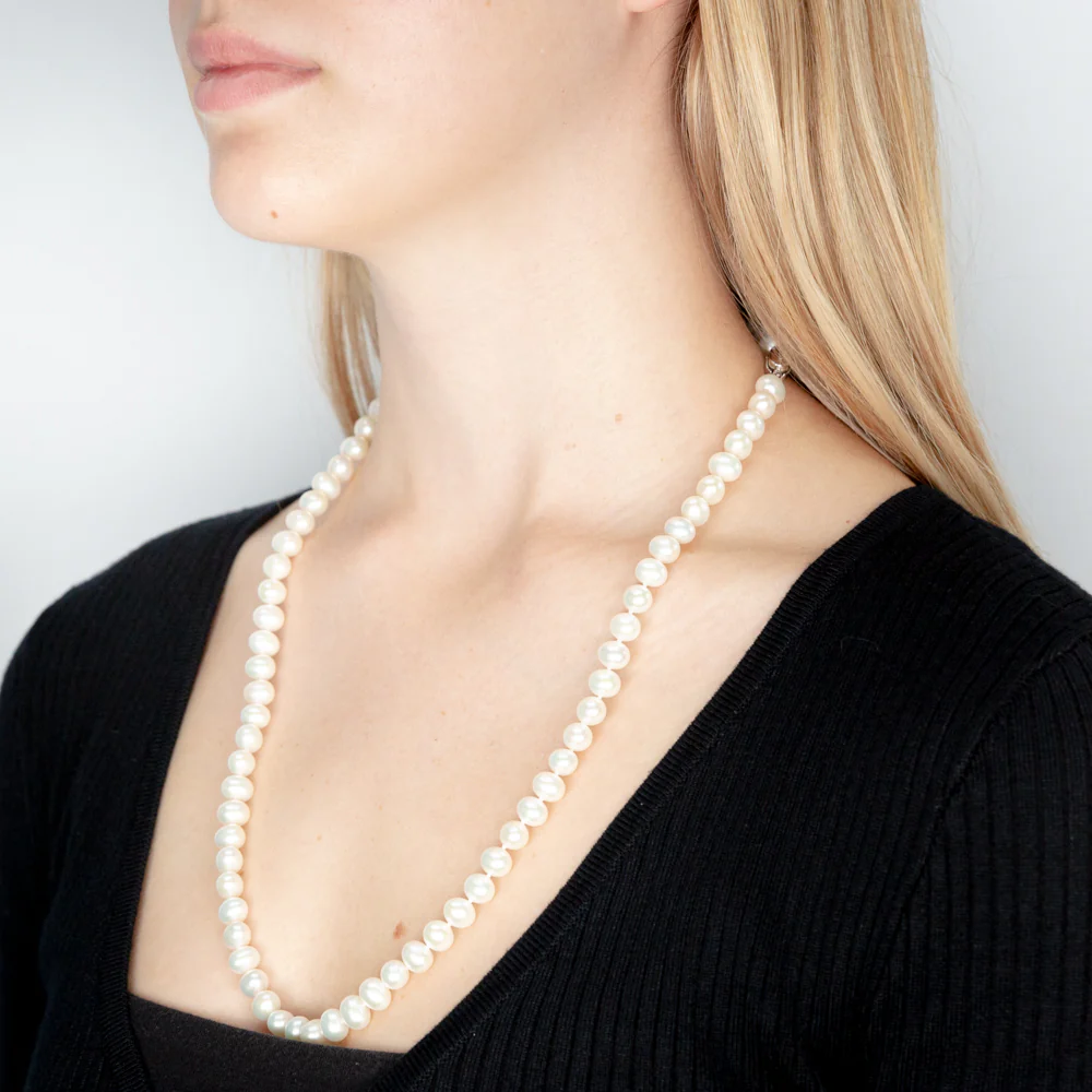 White Freshwater Strand 60cm Pearl Necklace - Image 3